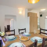 Alice Close To Centre - Happy Apartment