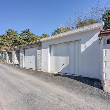 Alice - Lovely Terrace & Garage - Happy Pula
