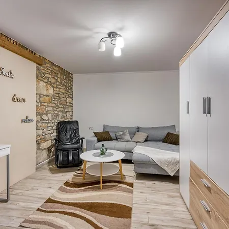 Alice Close To Centre - Happy Apartamento