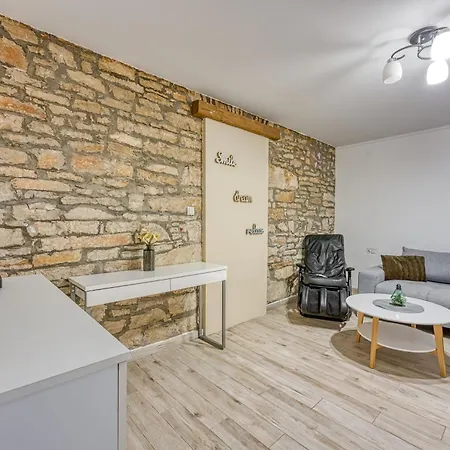 Apartament Alice - Lovely Terrace & Garage - Happy