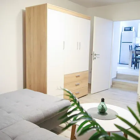 Apartament Alice - Lovely Terrace & Garage - Happy *