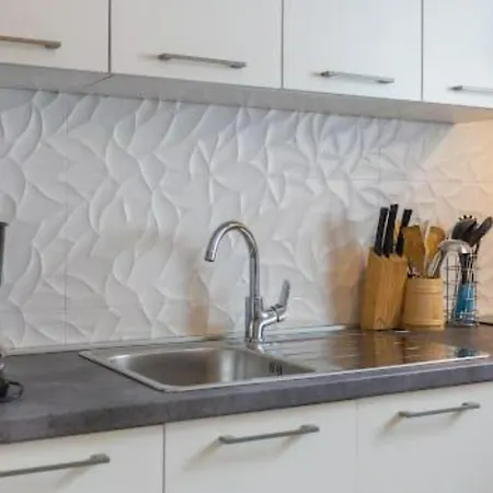 Alice - Lovely Terrace & Garage - Happy Apartament *