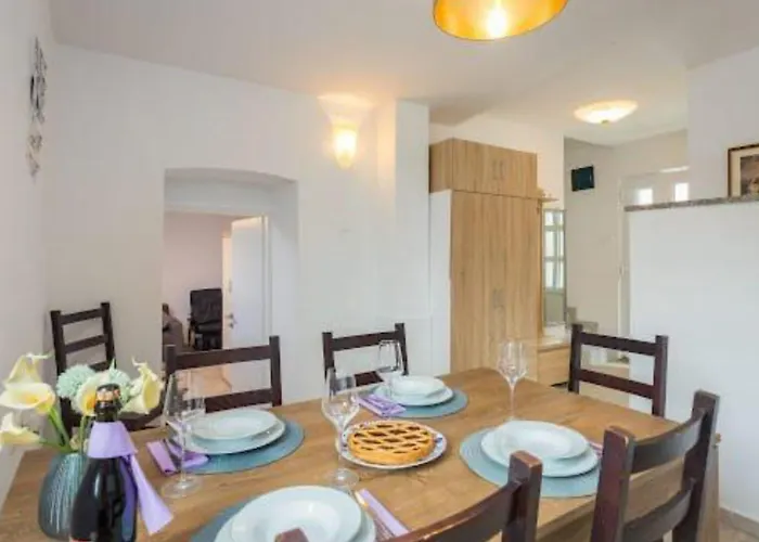 Alice Close To Centre - Happy Apartment