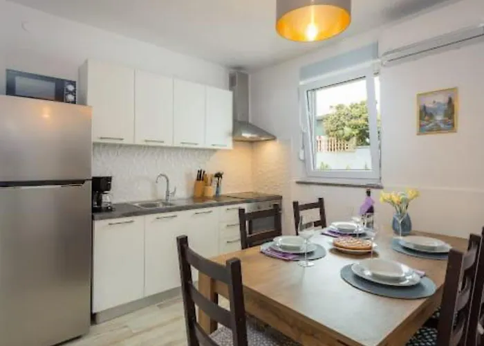 Apartment Alice Close To Centre - Happy *