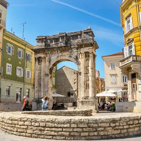 Alice Close To Centre - Happy דירה